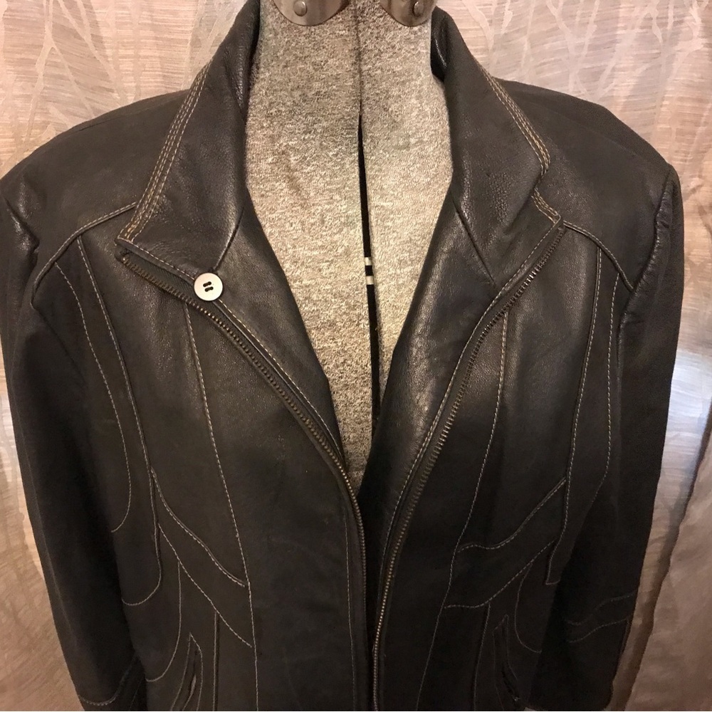ANA Women's Black Leather Jacket - Picture 8 of 8